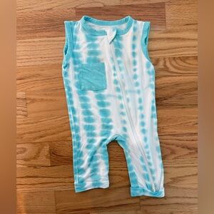 Kyte baby Tie-Dye Infant Zip Romper - Aqua and White